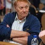 Jerry_Buss_playing_the_WSOP